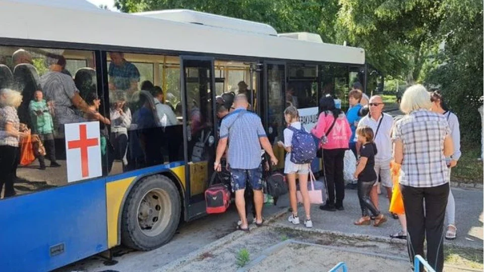 У семи населених пунктах Донеччини оголошено примусову евакуацію дітей: як можна повідомити про бажання виїхати