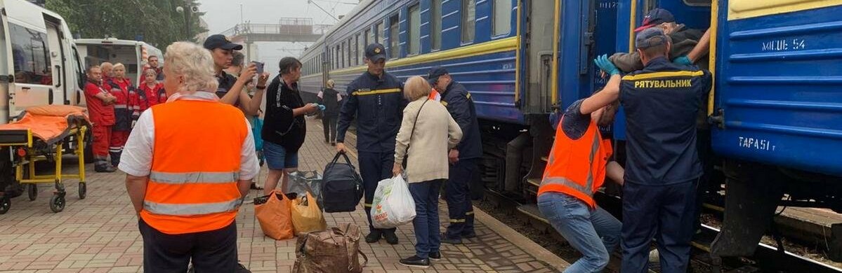 Триває евакуація мешканців Донеччини до безпечних регіонів України: як записатись 