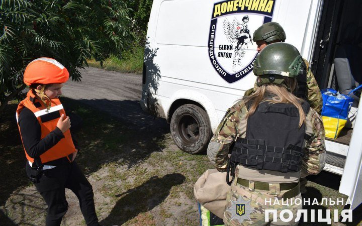 Із села Зарічного на Донеччині евакуювали останню дитину, - ВІДЕО