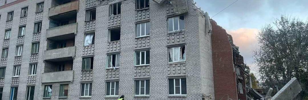 Окупанти обстріляли Слов‘янськ: пошкоджено гуртожиток - ФОТО