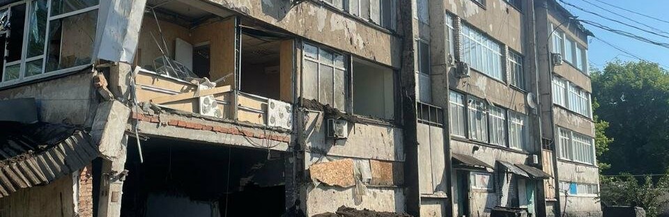 Окупанти обстріляли Словʼянськ,  Велику Новосілку та Торецьк: пошкоджено Будинок побуту та заклад культури, - ФОТО