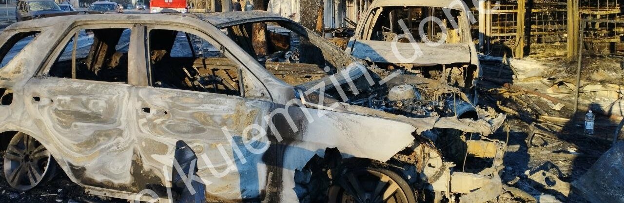 У Донецьку повідомляють про трьох загиблих під час масованого обстрілу центра міста, - ФОТО