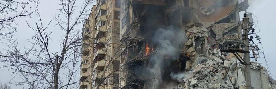 Окупанти обстріляли Авдіївку: зруйновано багатоповерховий будинок, - ФОТО