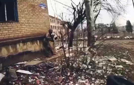 Бутусов про ситуацію в Соледарі: Вісім діб безперервний контактний бій на ближніх дистанціях