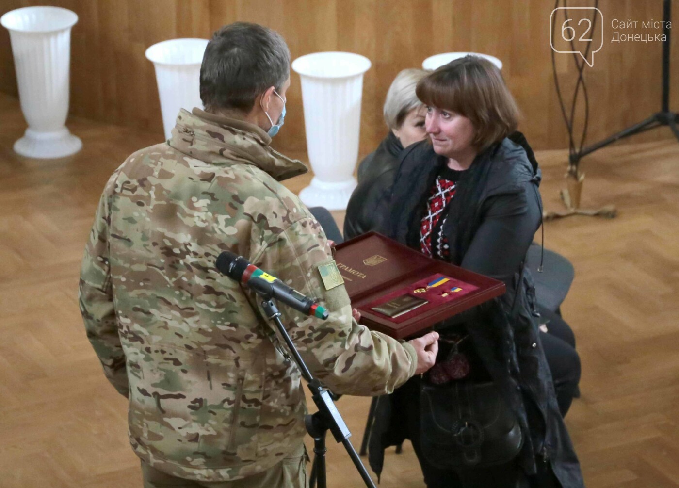 На Донбассе попрощались с героическим комбатом «Луганска -..., фото-4 На Донбассе попрощались с героическим комбатом «Луганска - 1», - ФОТО, фото-4