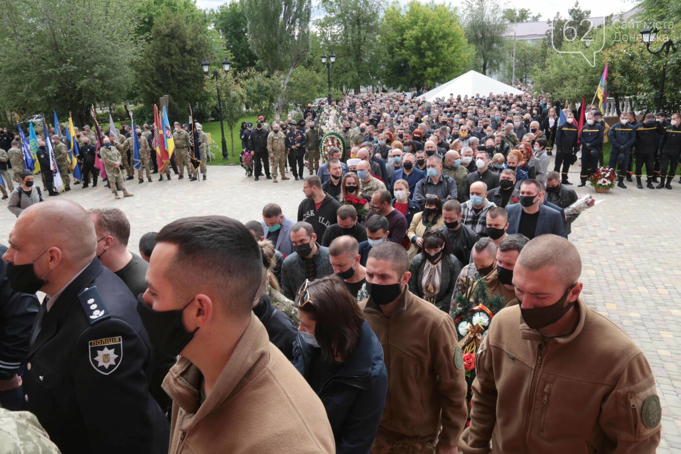 На Донбассе попрощались с героическим комбатом «Луганска -..., фото-1 На Донбассе попрощались с героическим комбатом «Луганска - 1», - ФОТО, фото-1