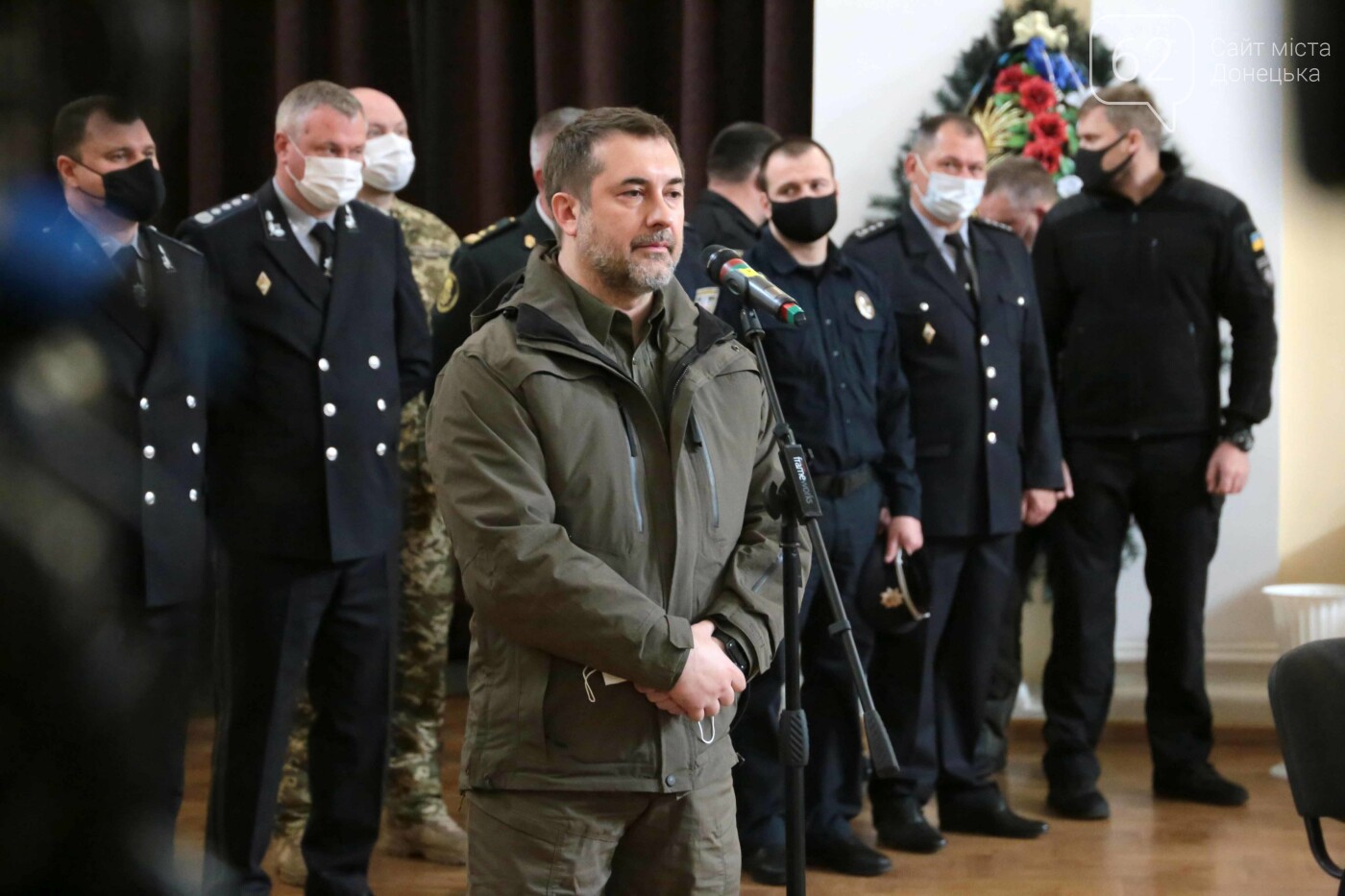 На Донбассе попрощались с героическим комбатом «Луганска -..., фото-6 На Донбассе попрощались с героическим комбатом «Луганска - 1», - ФОТО, фото-6