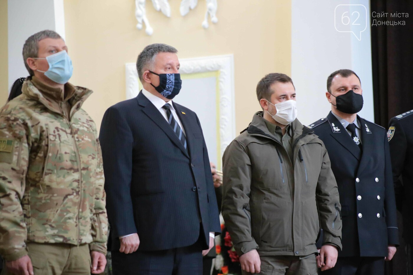 На Донбассе попрощались с героическим комбатом «Луганска -..., фото-8 На Донбассе попрощались с героическим комбатом «Луганска - 1», - ФОТО, фото-8