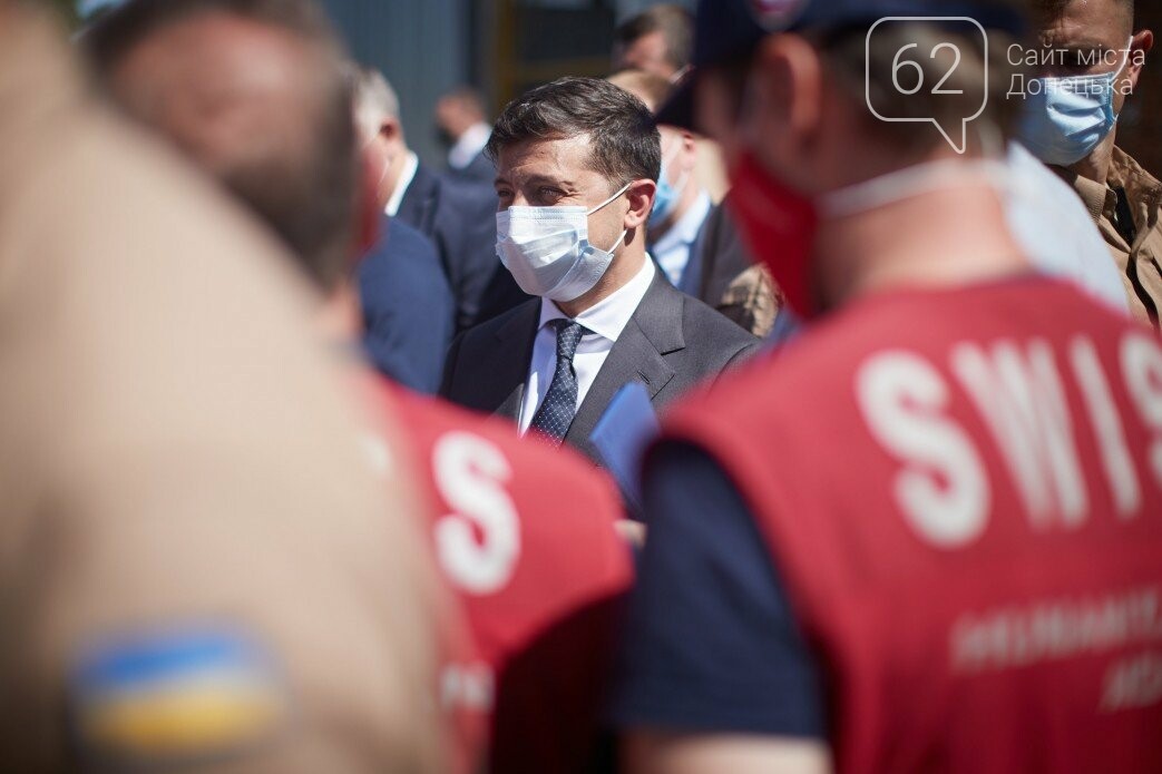 Как проходит визит президентов Украины и Швейцарии в Донецк..., фото-7 Как проходит визит президентов Украины и Швейцарии в Донецкую и Луганскую области, - ФОТО, фото-7