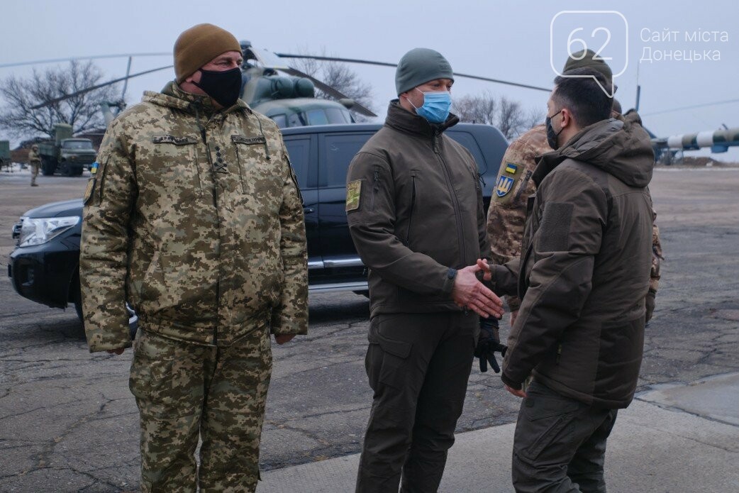 Зеленский посетил передовую ВСУ на Донбассе, - ФОТО, фото-1 Зеленский посетил передовую ВСУ на Донбассе, - ФОТО, фото-1