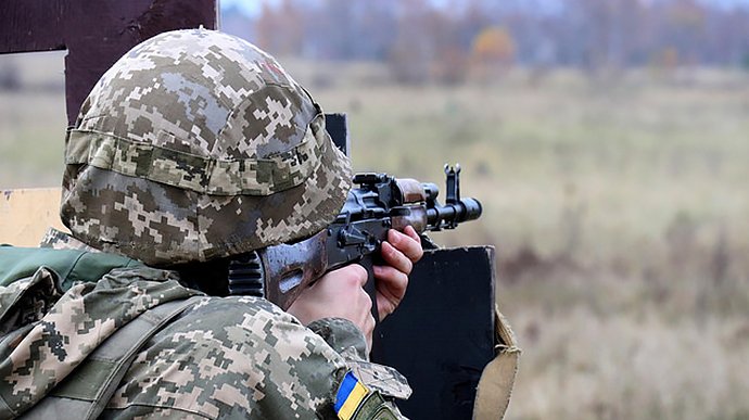 За сутки российско-оккупационные войска семь раз нарушили перемирие на Донбассе: есть погибшие