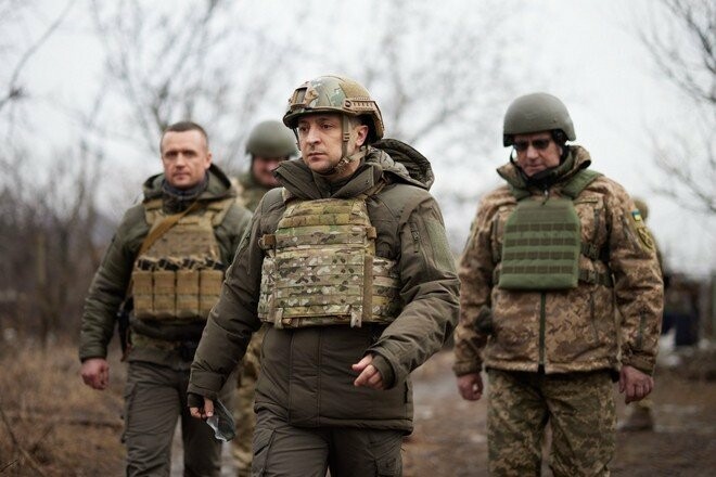 Зеленский начал рабочую поездку на Донбасс