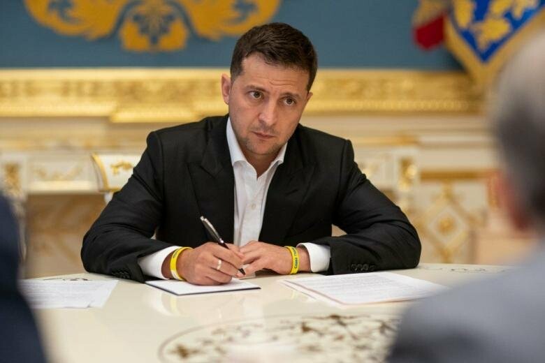 Зеленский ввел санкции против главарей «ДНР» и «ЛНР» и оккупированного Крыма