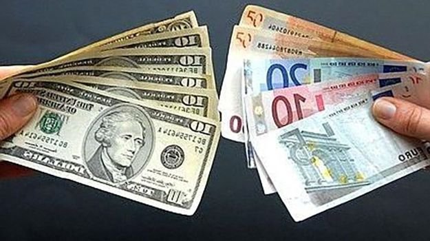 Сегодня на Межбанке за доллар давали 27,56 гривен