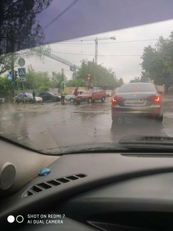 В Донецке из-за ДТП остановили движение троллейбусов