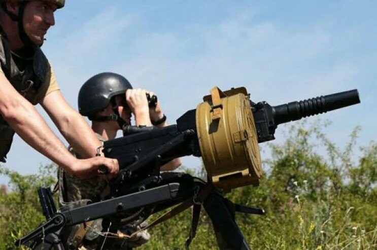 За сутки российско-оккупационные войска 22 раза нарушили перемирие на Донбассе: боевых потерь нет