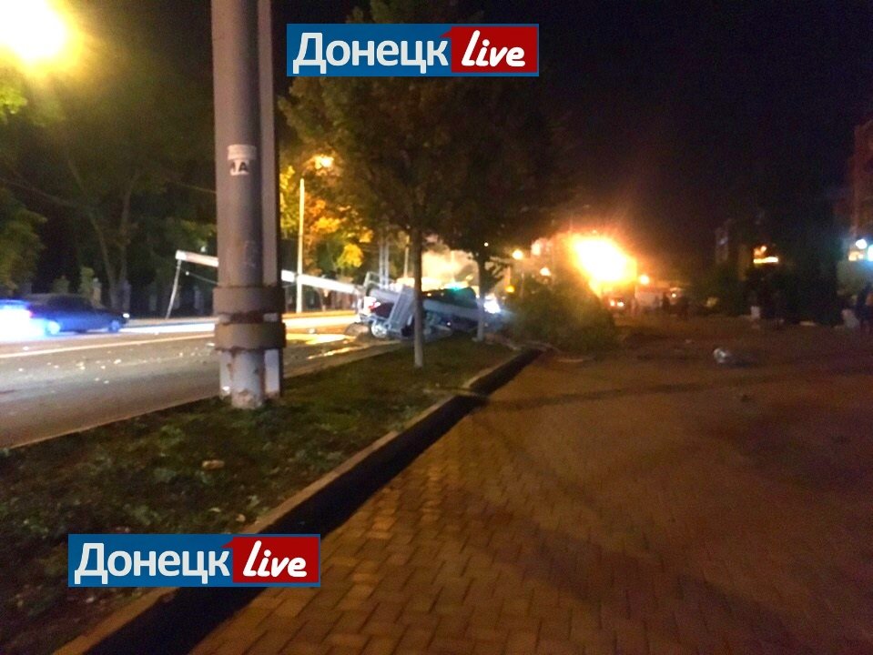 В центре Донецка произошло страшное ДТП: погиб человек, -..., фото-1 В центре Донецка произошло страшное ДТП: погиб человек, - ФОТО, фото-1