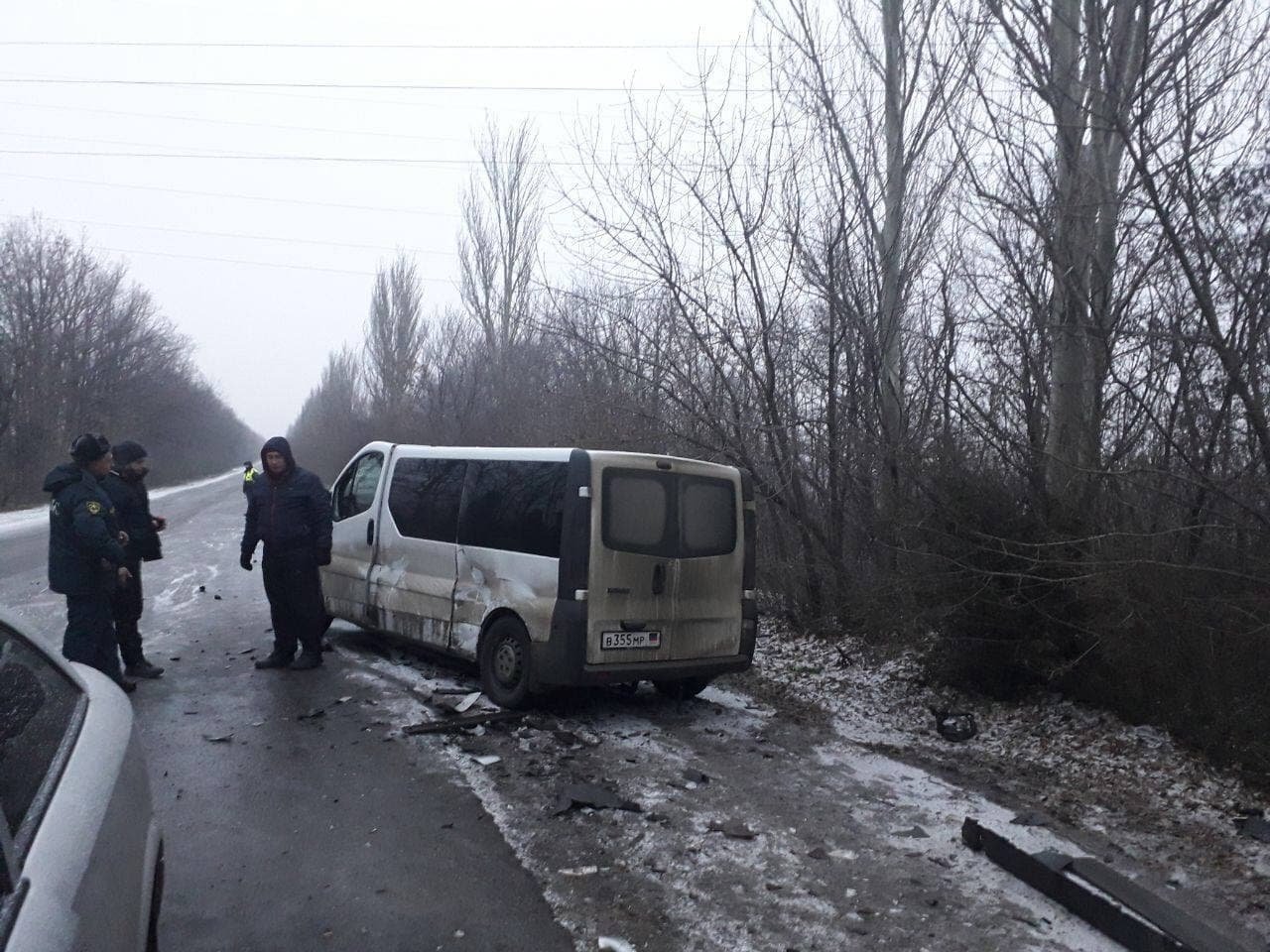 В Макеевке произошло лобовое столкновение микроавтобуса и «Опеля»: пострадали шесть человек, - ФОТО, фото-1