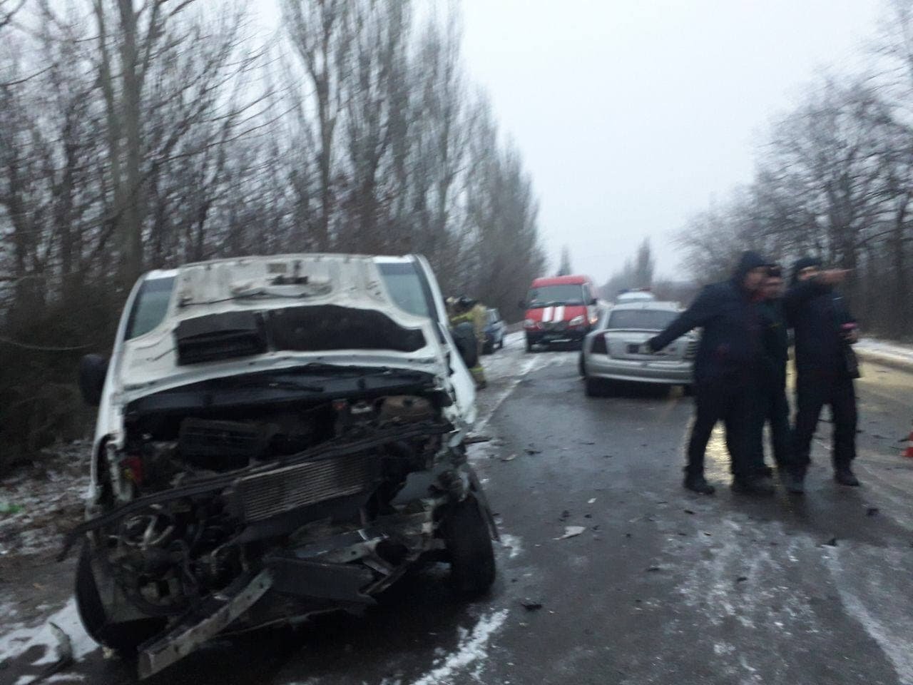 В Макеевке произошло лобовое столкновение микроавтобуса и «Опеля»: пострадали шесть человек, - ФОТО, фото-3