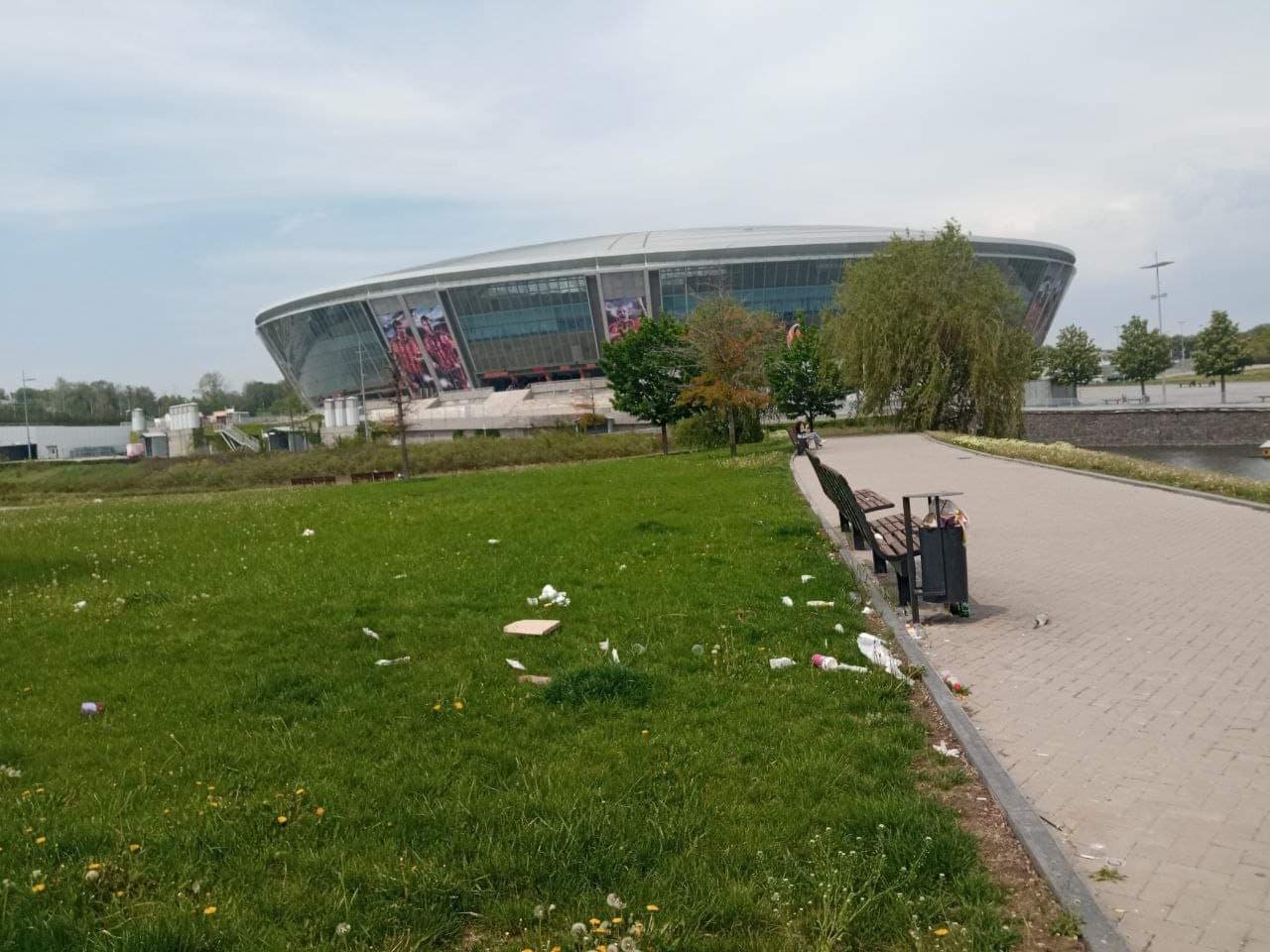 Призраки прошлого: «Донбасс Арена» превратилась в свалку, - ФОТО