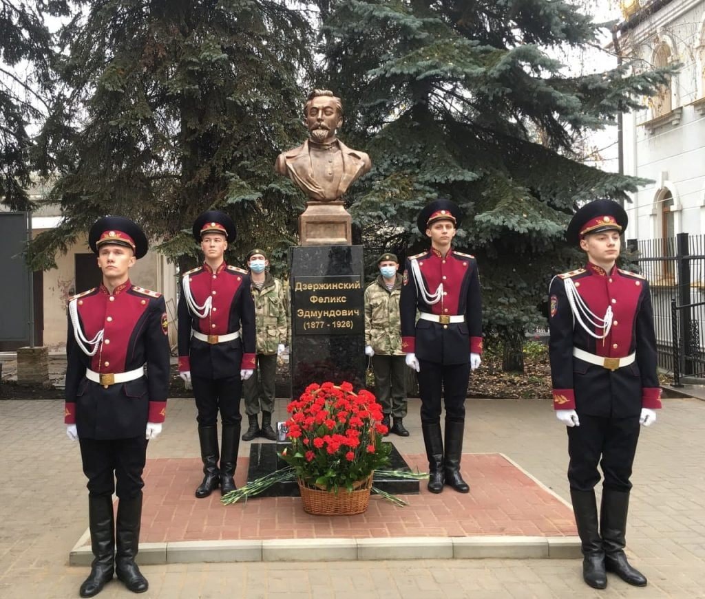 Назад в тоталитаризм: в Донецке окрыли памятник террористу-коммунисту Дзержинскому, - ФОТО