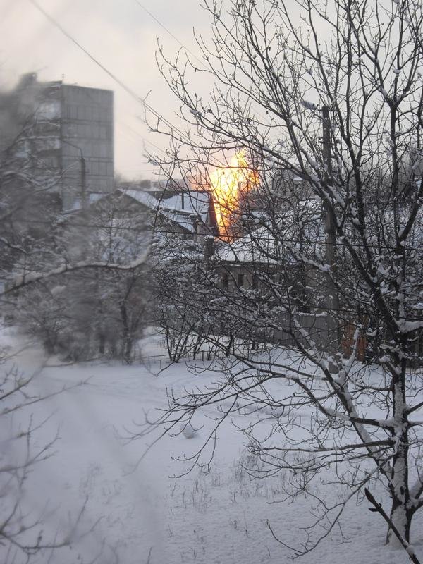 В Донецке в результате артобстрела загорелся газопровод (ФОТО) (фото) - фото 1