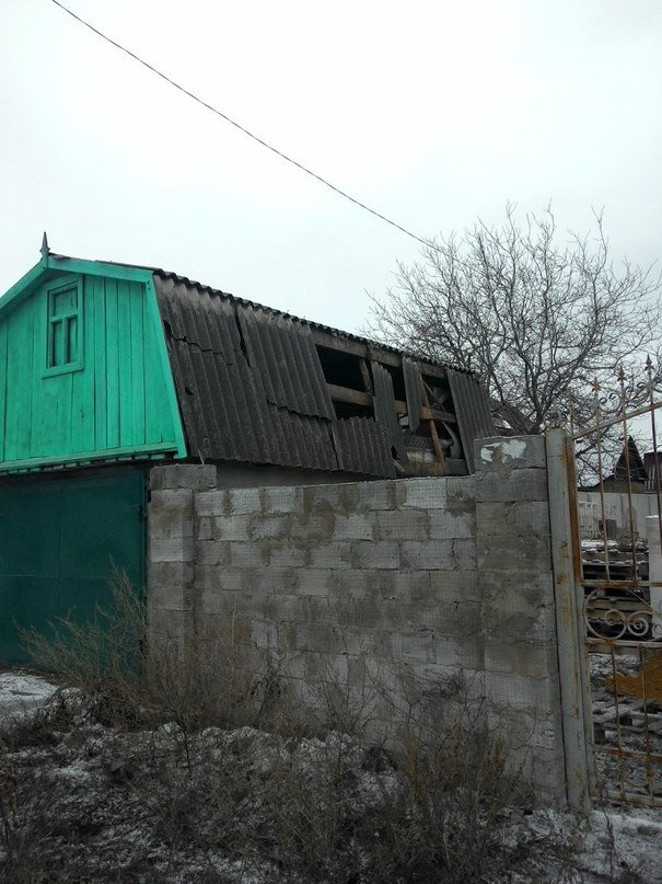 В Донецке снаряд попал в «Амстор» (ФОТО) (фото) - фото 1