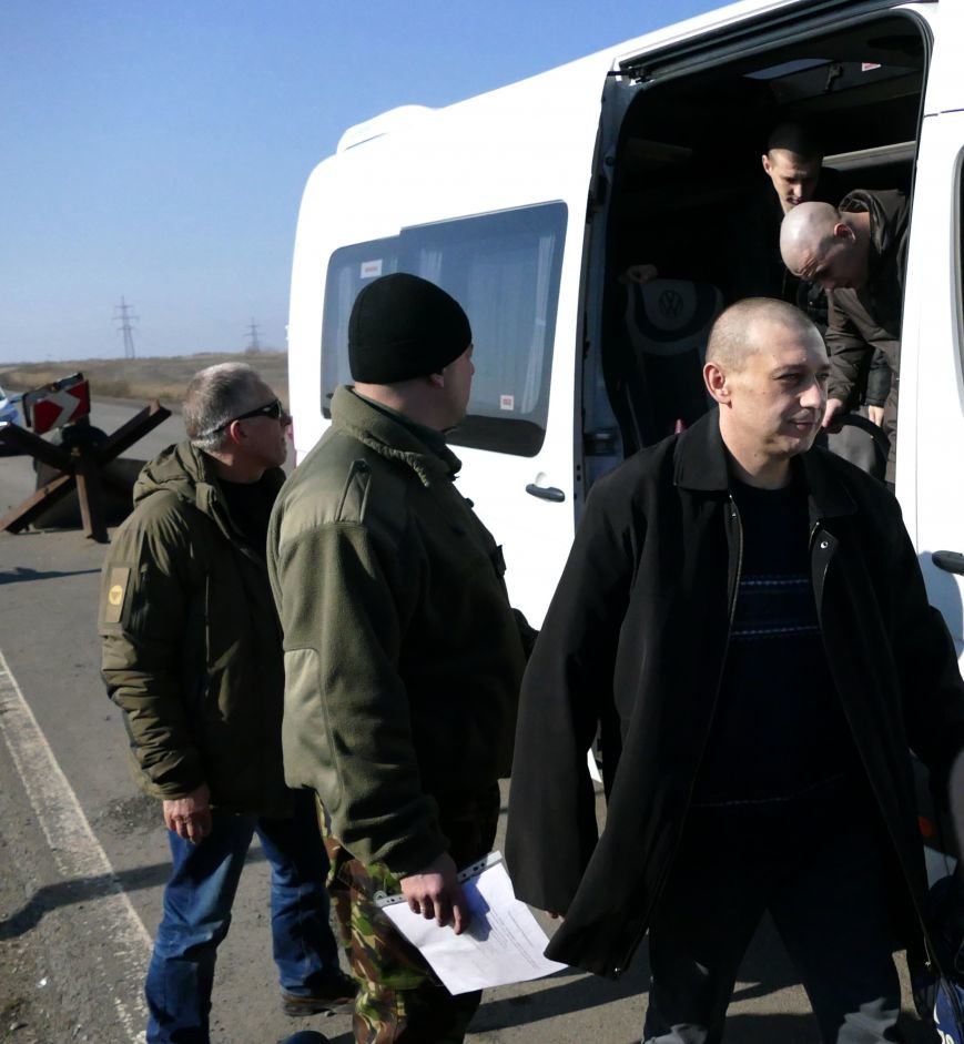 Из плена боевиков «ДНР» освободили трех украинских военных (ФОТО) (фото) - фото 3